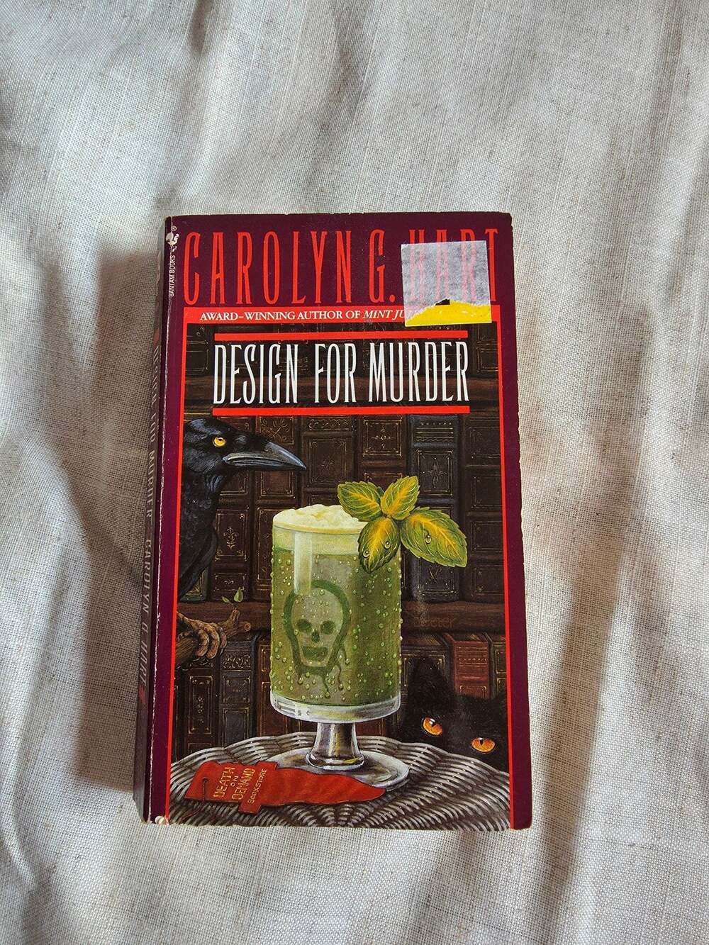 Design for Murder by Carolyn G. Hart (Death on Demand Mysteries, paperback
